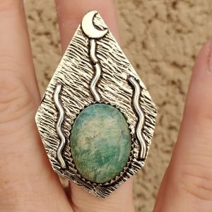 New Witchy Amazonite Horned Crescent Moon 925 Silver Ring.